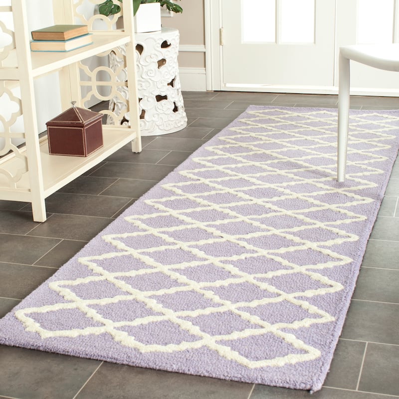 SAFAVIEH, Handmade Cambridge Reny Modern Moroccan Wool Rug - 2'6" x 8' Runner - Lavander/Ivory