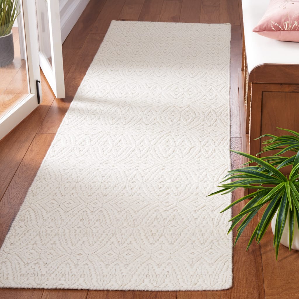 Martha Stewart by SAFAVIEH Handmade Gwenith Wool Rug