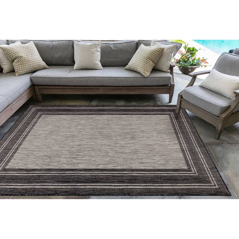 Liora Manne Carmel Multi Border Indoor/ Outdoor Area Rug