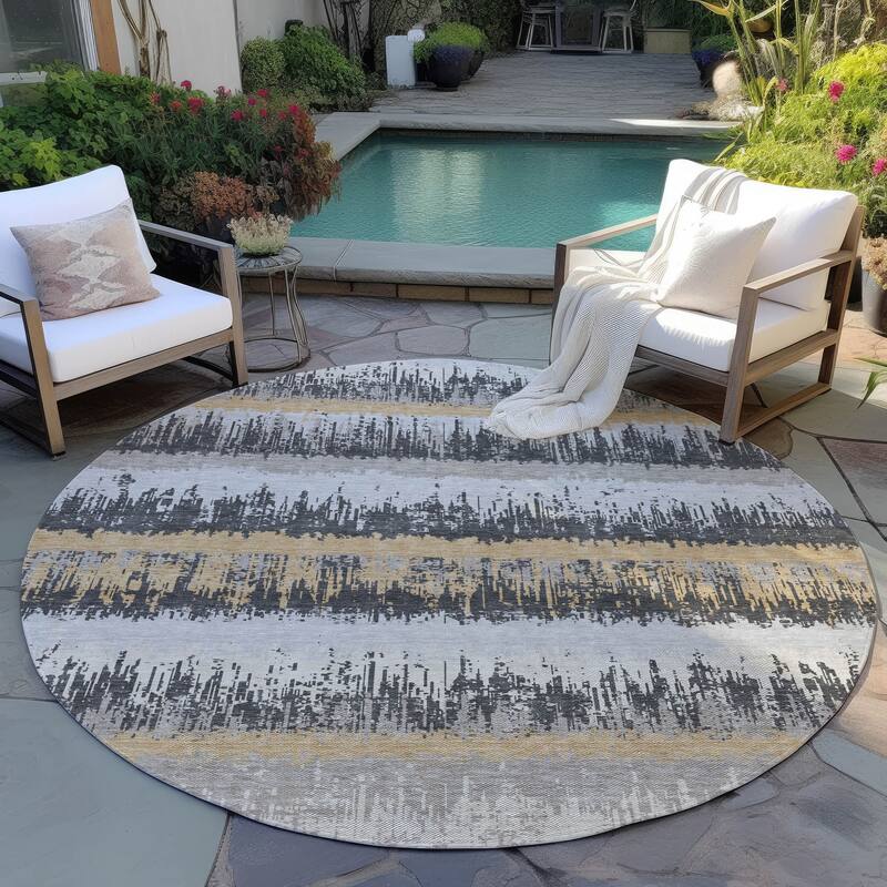 Machine Washable Indoor/ Outdoor Abstract Ombre Chantille Rug - Gray - 8' x 8'