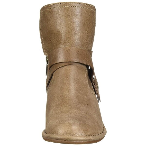 Ugg Women s Robbie Fashion Sneaker 2024 www iendlyredstavern