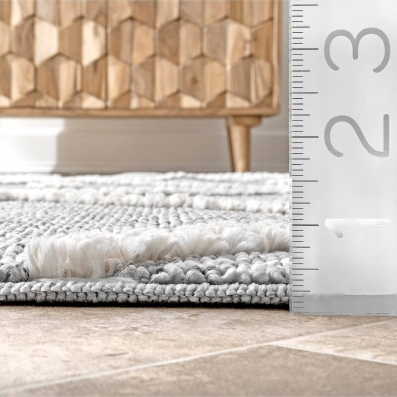 Nuloom Casual Geometric Tiles Tassel Quentin Area Rug