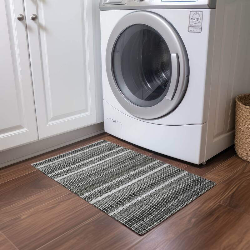 Machine Washable Indoor/ Outdoor Chantille Moroccan Boho Rug - Gray - 1'8" x 2'6"