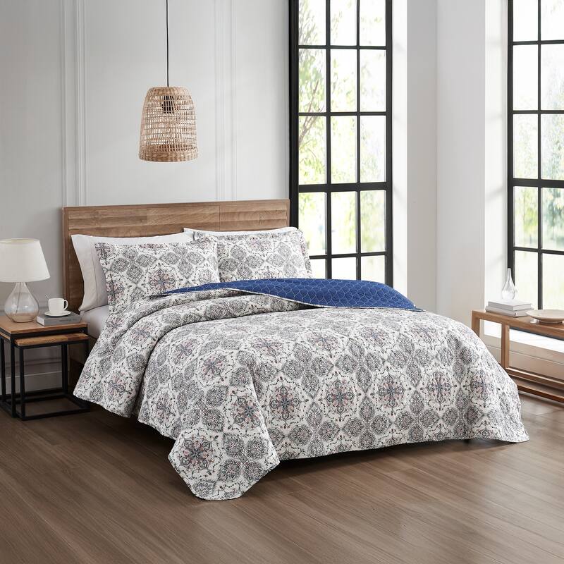 Modern Threads Soren 3-Piece Quilt Set, Reversible Bedspread and 2 Pillow Shams