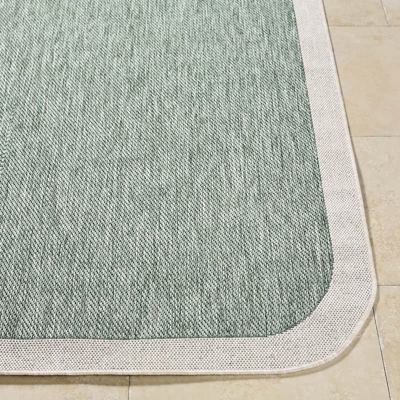 Livabliss Miami Beach Traditional Indoor/Outdoor Area Rug