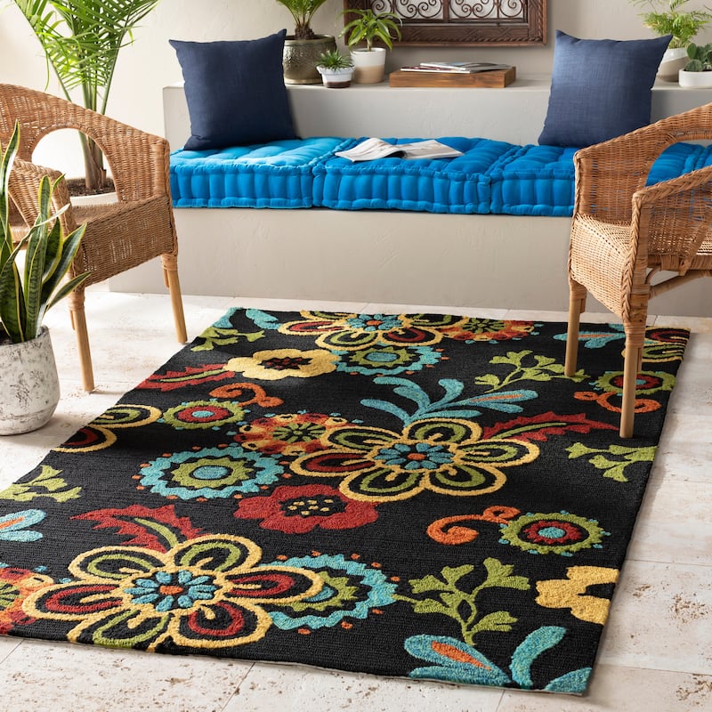 The Curated Nomad Acacia Hand-hooked Bold Daisies Caviar Indoor/ Outdoor Floral Area Rug - 5' x 7'6"/Surplus - 5' x 7'6"/Surplus - Onyx