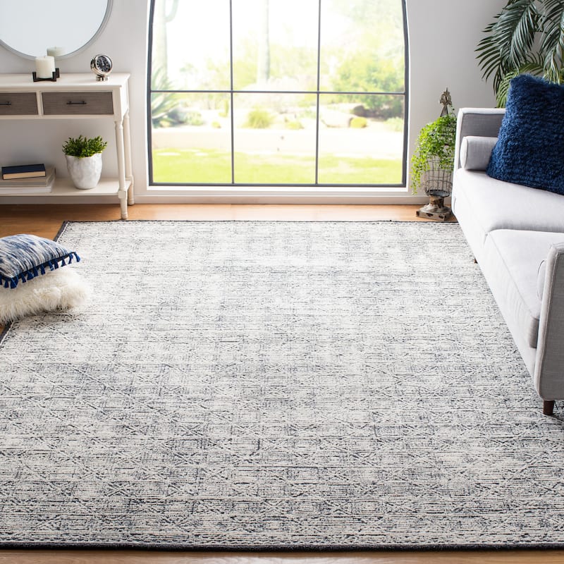 SAFAVIEH Handmade Roslyn Yulissa Wool Rug - 6' x 9' - Black/Ivory