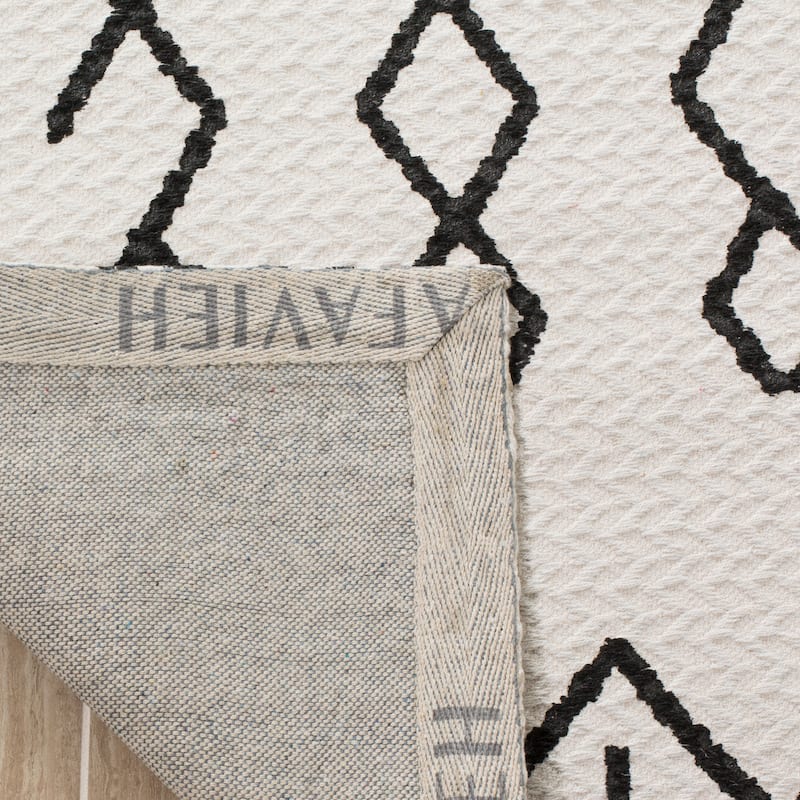 SAFAVIEH Handmade Cedar Brook Jowanka Modern Cotton Rug
