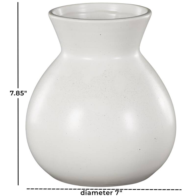 Black or White Ceramic Minimalistic Decorative Vase