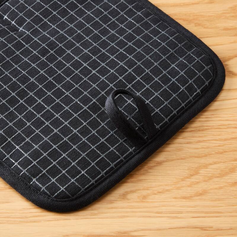 KITCHENAID Gourmet Series Gridlines Pot Holders 2-Pack Set, Heat Resistant up to 600°F, Soft Silicone Grip, Magnetic Cuff