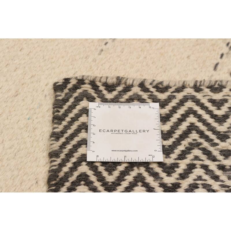 Nevada Cream Kilim 5'5" x 8'1" - 5'5 x 8'1