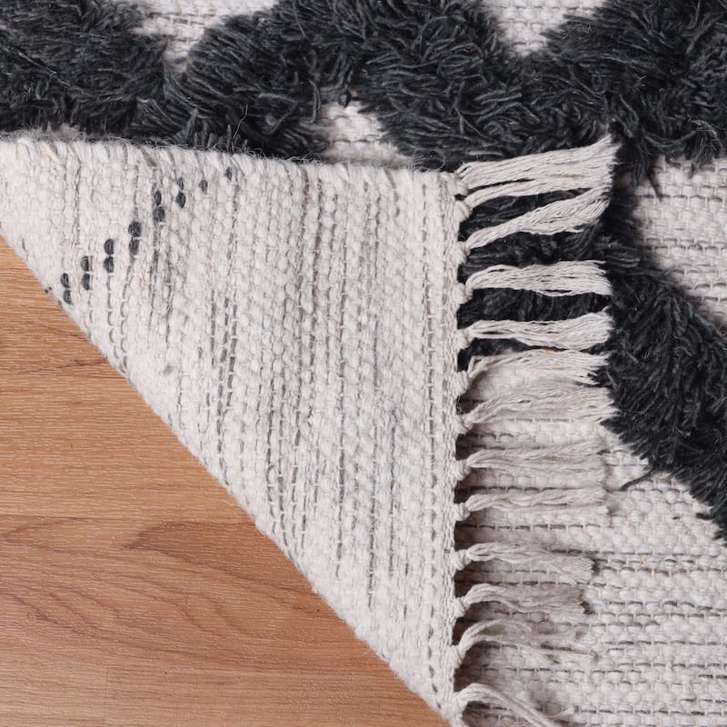 Superior Modern Farmhouse Trellis Handmade Wool Indoor Area Rug With Cotton Backing and Fringes