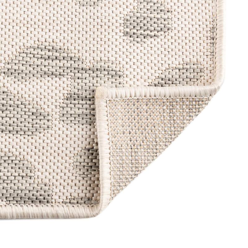 Outdoor Gallery Collection Area Rug
