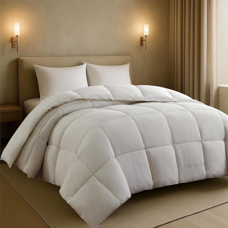 Thomasville Down Alternative White Cotton Comforter - King