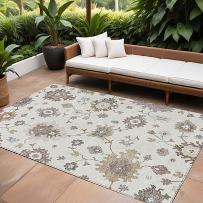 HomeRoots Floral Traditional Rectangle Outdoor Rug