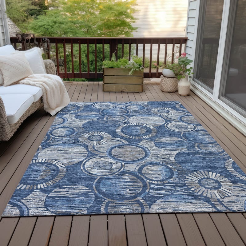Machine Washable Indoor/Outdoor Contemporary Wheels Chantille Rug - Navy - 2'6" x 3'10"