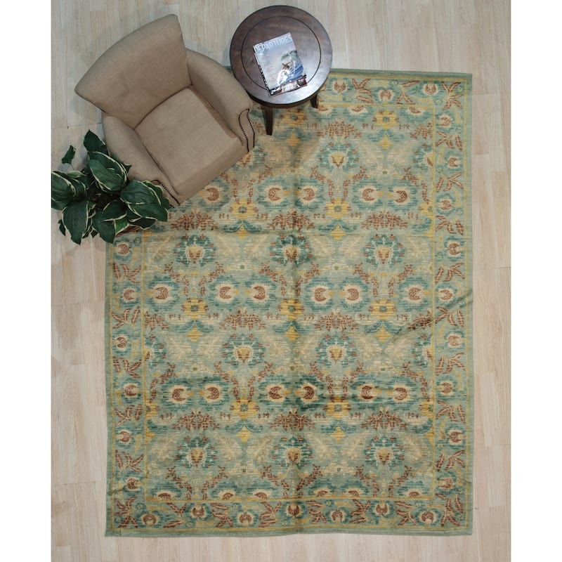Green Handwoven Wool Transitional Rug 10' x 14' - Hand Knotted Spun Wool Surged Edge Elegant Design - N/A