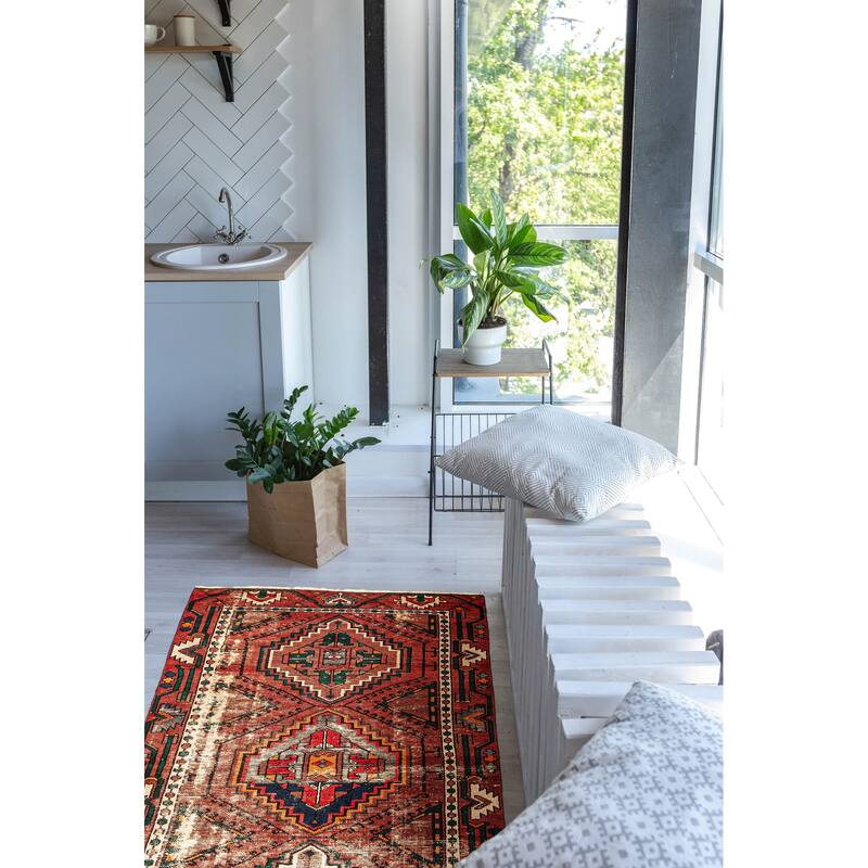 ECARPETGALLERY Hand-knotted Andelz Dark Red Wool Rug - 3'3 x 6'6