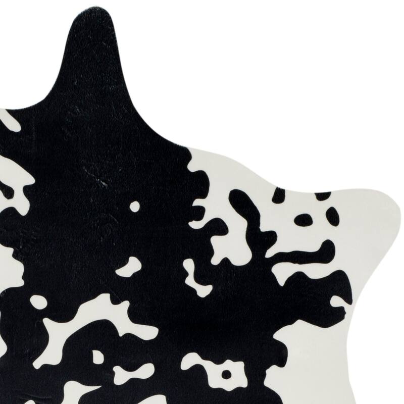 SAFAVIEH Faux Cowhide Onntje Rustic Polyester Rug