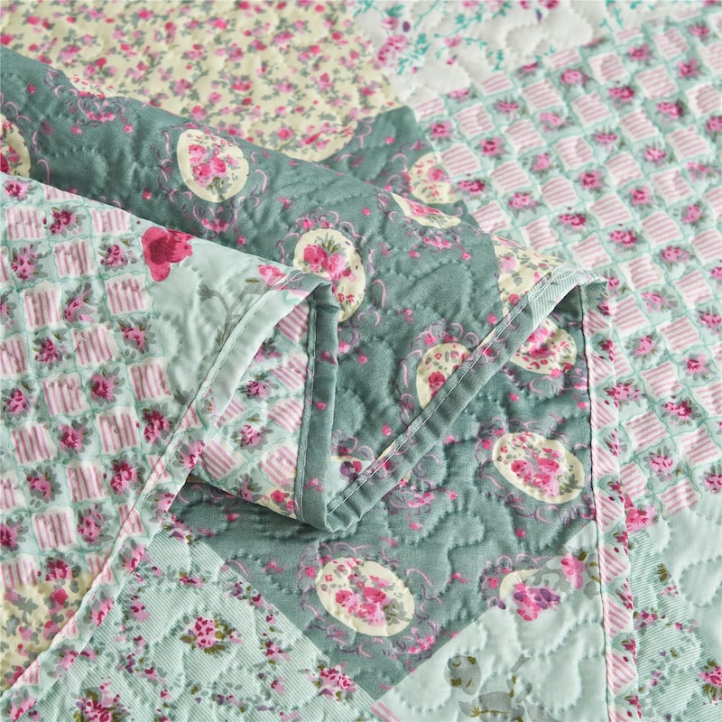 3-piece Printed Reversible Bedding Quilt Set