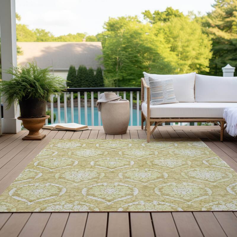 Machine Washable Indoor/ Outdoor Chantille Traditional Damask Rug