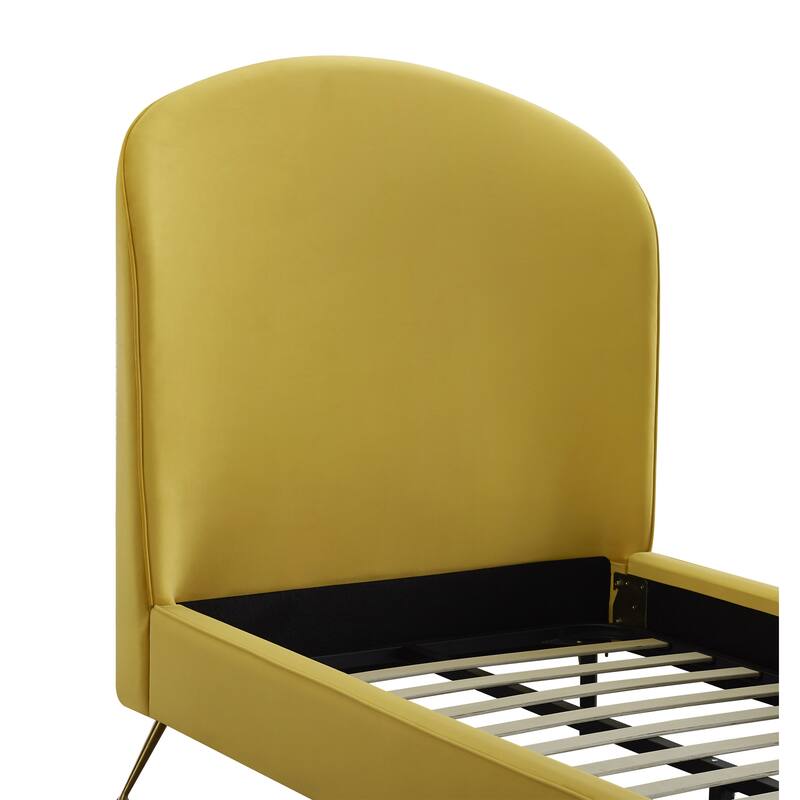Carson Carrington Ytterhult Velvet Bed