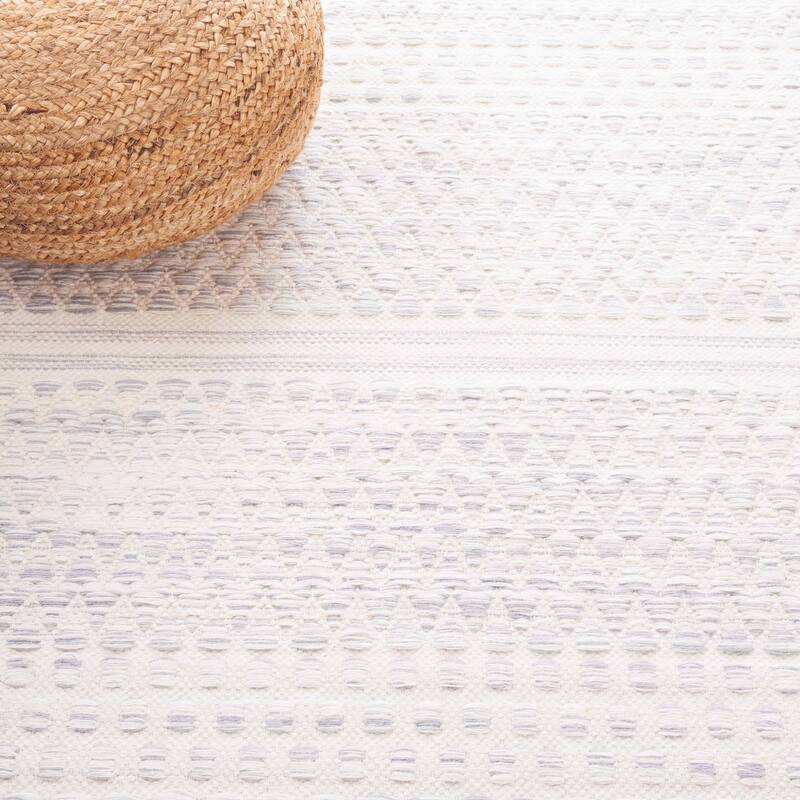 SAFAVIEH Handmade Kilim Gilberte Boho Geometric Wool Rug