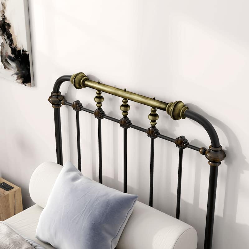 Furniture of America Pall Modern Metal Spindle Panel Bed