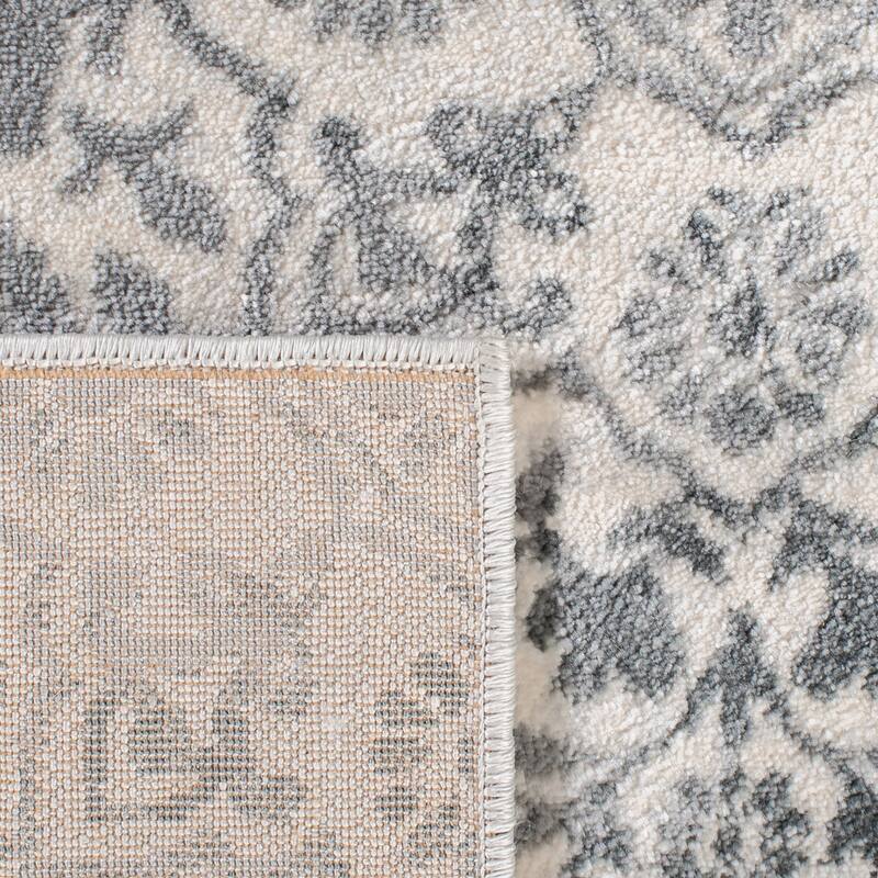 SAFAVIEH Isabella Eriona Traditional Rug