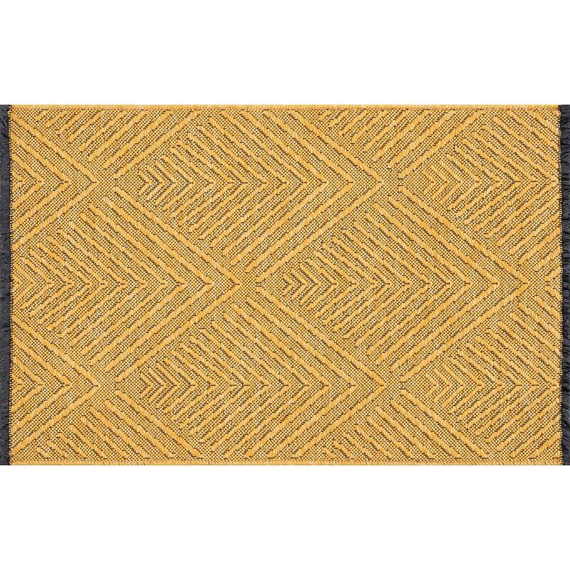 Alameda Solid Color Chevron Machine Washable Indoor Area Rug