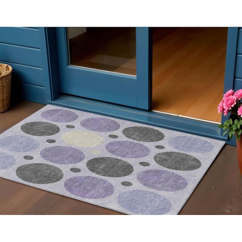 HomeRoots Geometric Transitional Rectangle Outdoor Rug - 3' x 5'