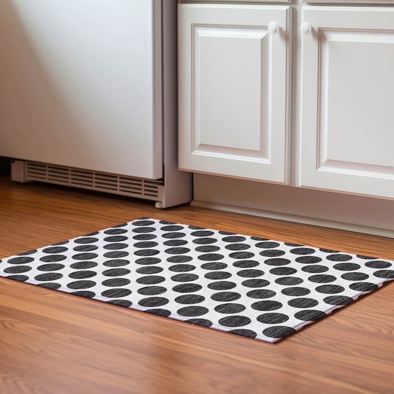 Premium Washable Super Soft Geo Dots Mayfield Rug - Black - 1'8" x 2'6"