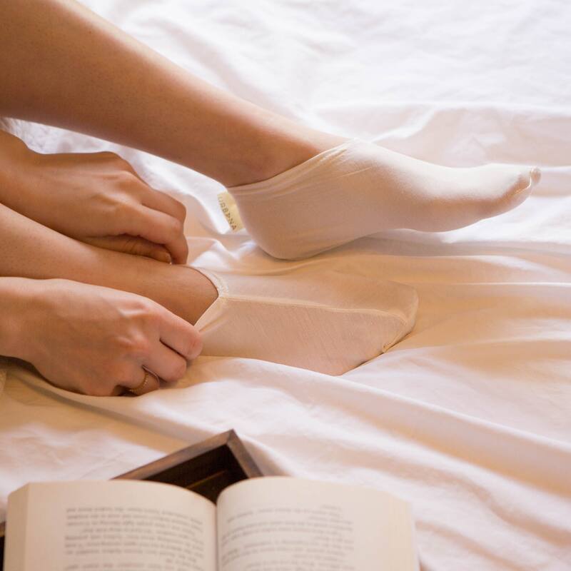 Spa Prive - Moisturizing Booties