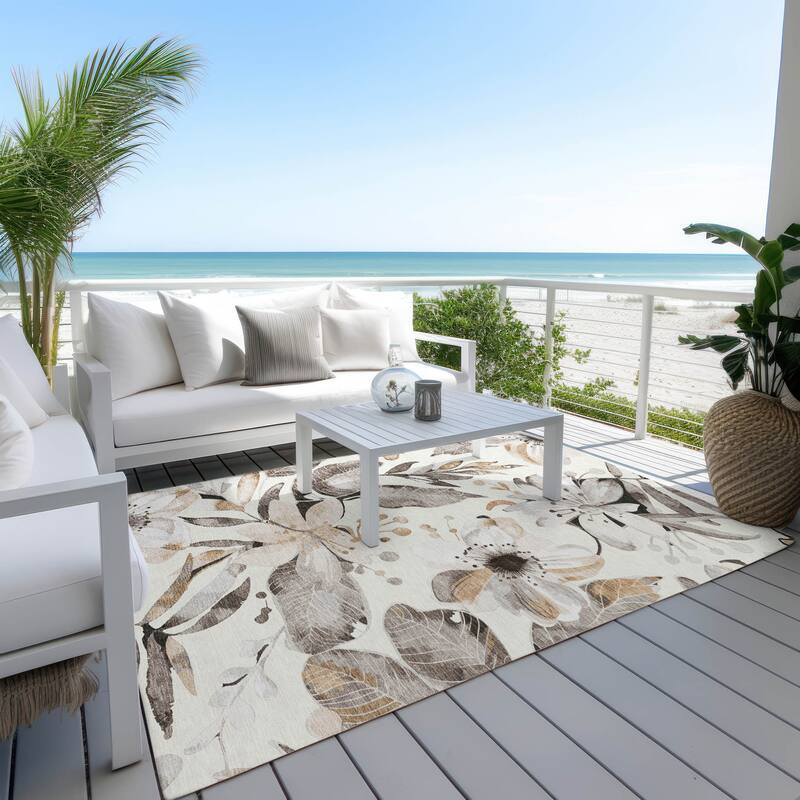 Machine Washable Indoor/ Outdoor Floral Chantille Rug