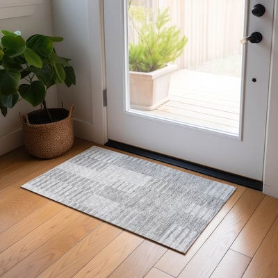 Machine Washable Indoor/ Outdoor Chantille Contemporary Geometric Rug