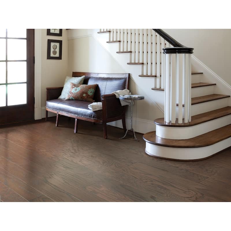 Shaw Albright Oak 5" Wide Smooth Engineered Red Oak Hardwood Flooring