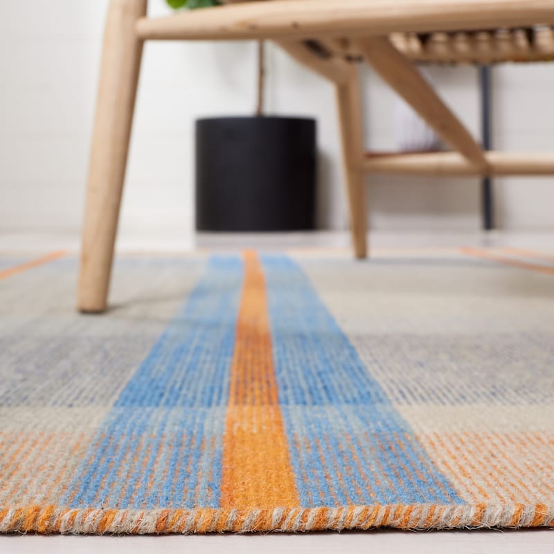 SAFAVIEH Striped Kilim Noelly Wool Fringe Rug