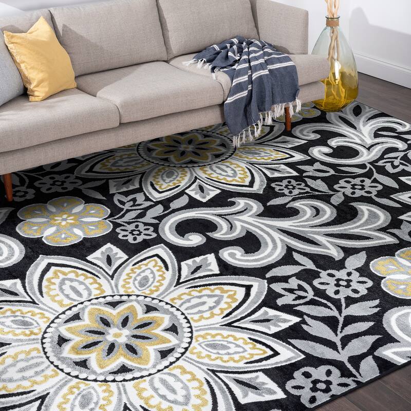 Wyman Bohemian & Eclectic Floral Indoor Area Rug