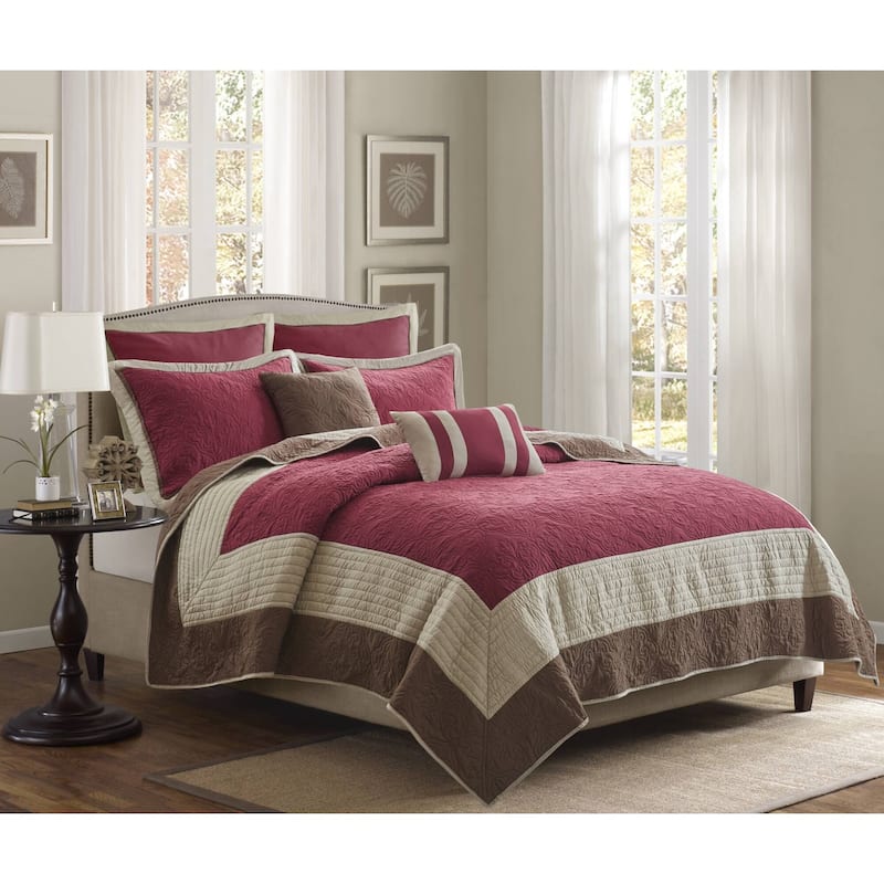 Madison Park Attingham 7 Piece Quilt Set with Euro Shams and Throw Pillows