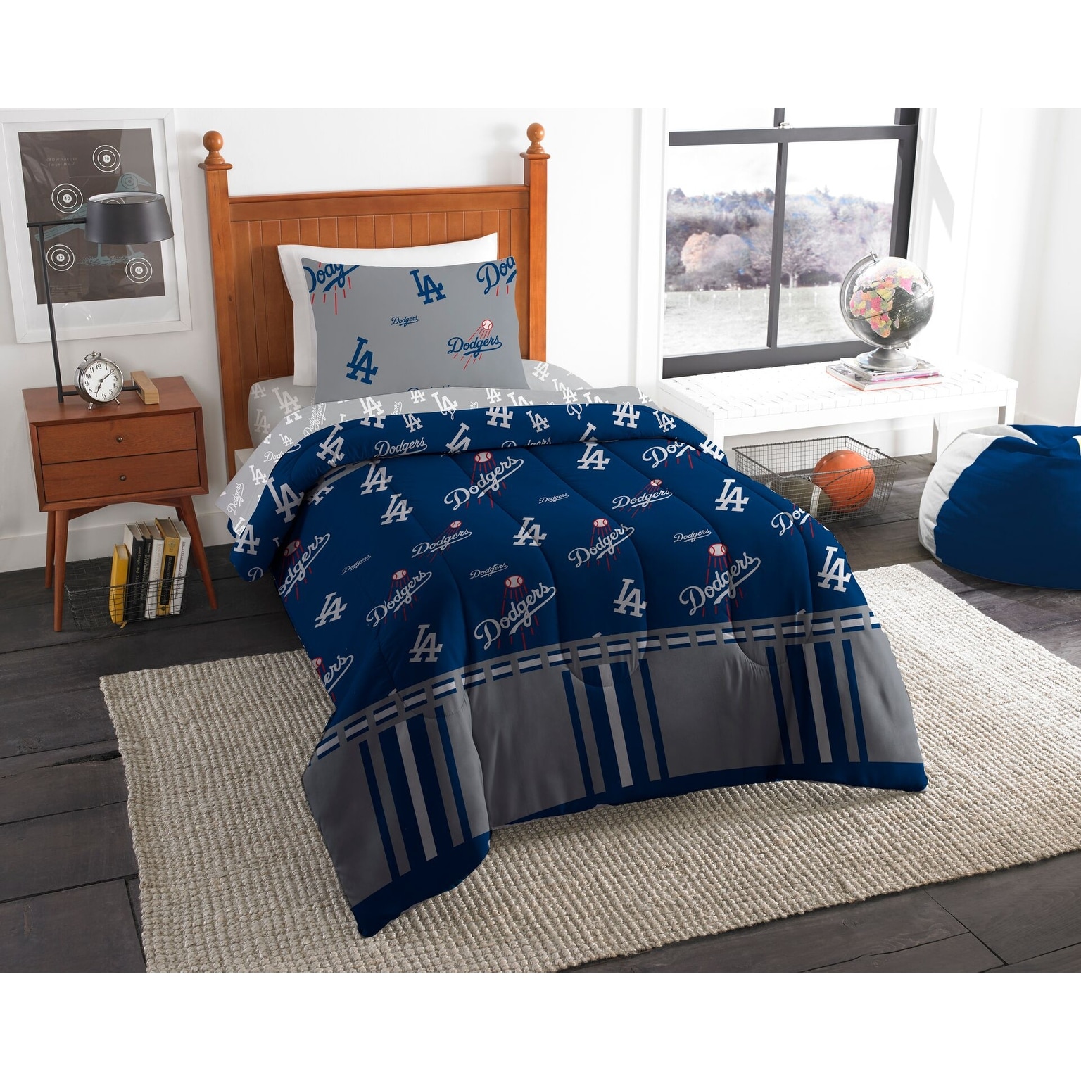 TheNorthwest Los Angeles Dodgers Rotary Bed In a Set