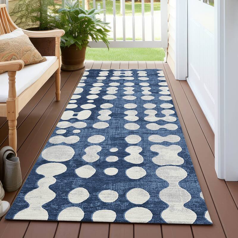 Machine Washable Indoor/ Outdoor Chantille Dots Abstract Rug - Navy - 2'3" x 7'6"