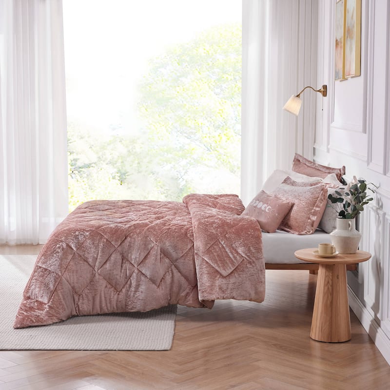 Intelligent Design Isabel Velvet Comforter Set