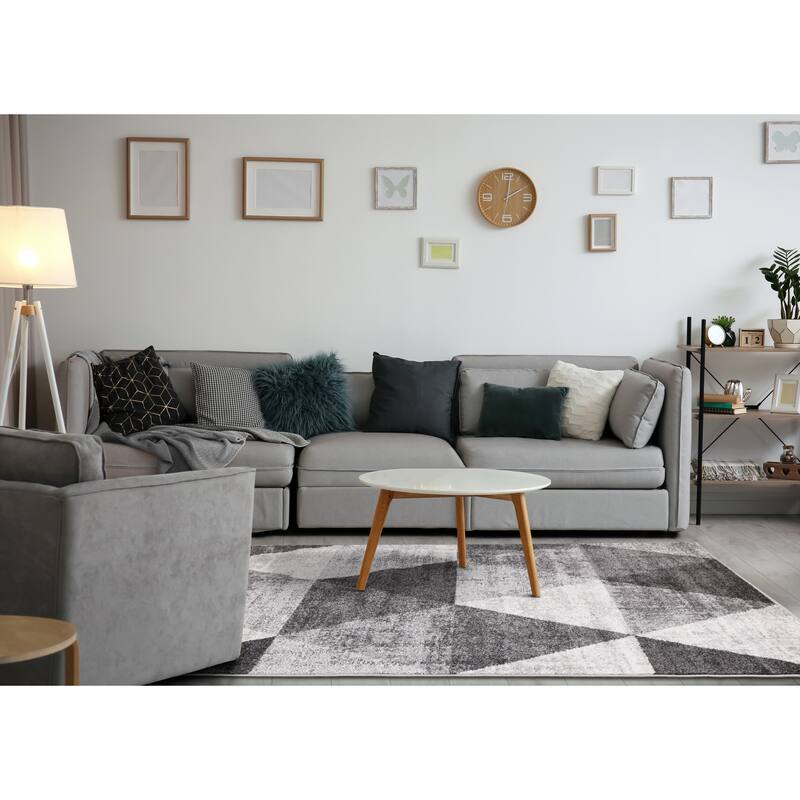 Flynn Collection - Grey/Cream Distressed Diamonds Rug