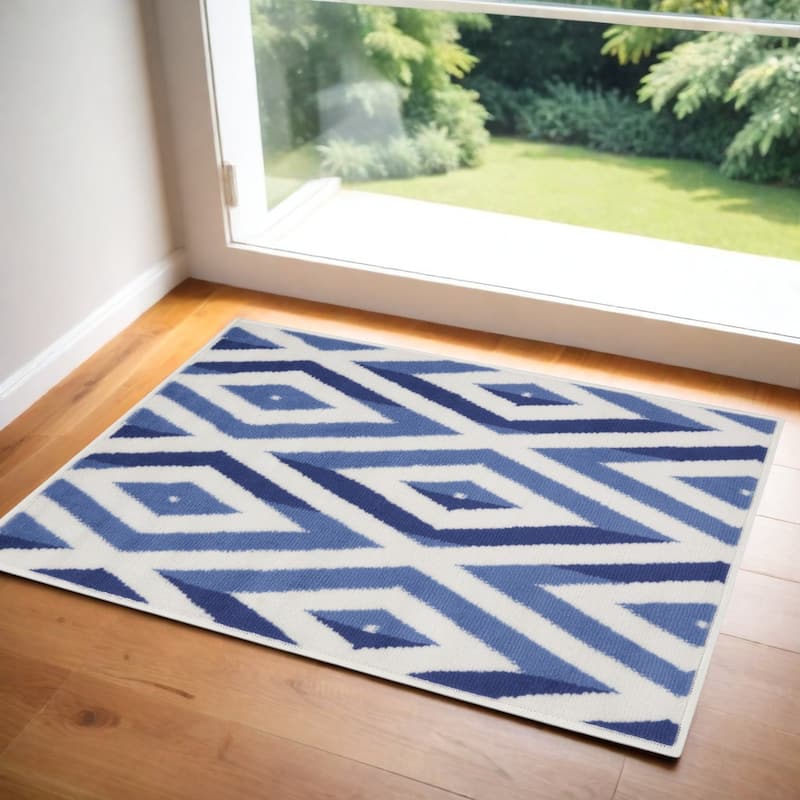 Power Loomed Geometric Modern Stain Resistant Area Rug - 36' X '24' X '0.39 - 36' X '24' X '0.39 - Oxford Blue - Rectangle