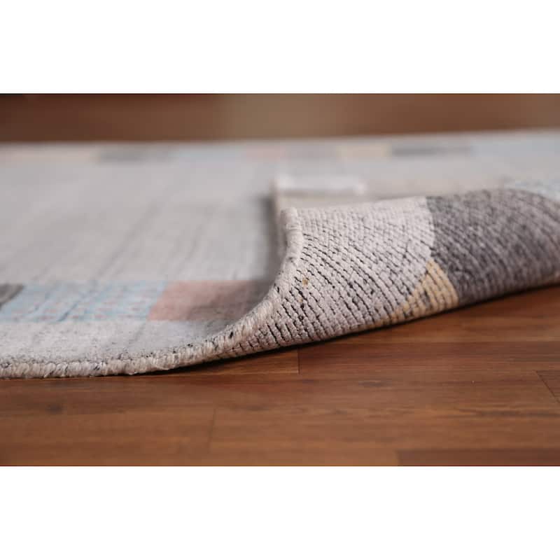 Tribal Gabbeh Indian Area Rug Hand-Knotted Grey Wool Carpet - 5'4" x 7'8"