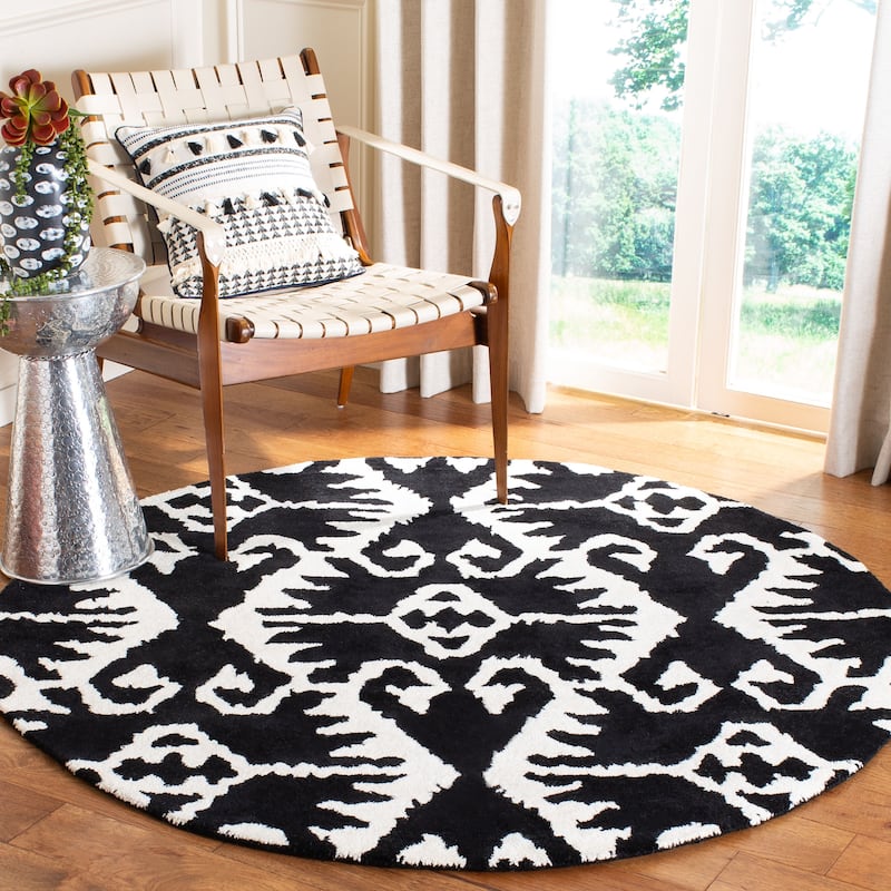 SAFAVIEH Handmade Wyndham Bekin Modern Wool Rug - 5' Round - Black/Ivory