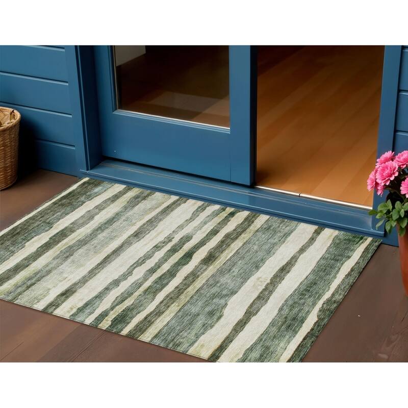 HomeRoots Striped Transitional Rectangle Outdoor Rug - 3' x 5'