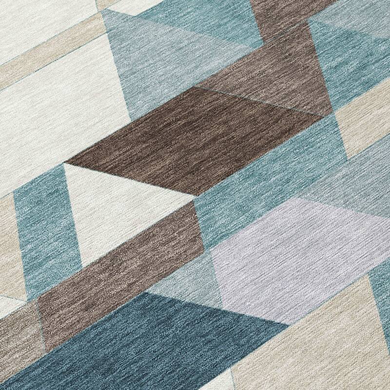 Machine Washable Indoor/ Outdoor Modern DeVaughn Chantille Rug
