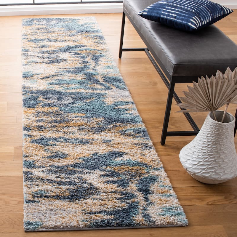 SAFAVIEH Calista Shag Azucena Abstract 1-inch Thick Rug - 2'3" x 7' Runner - Blue/Grey