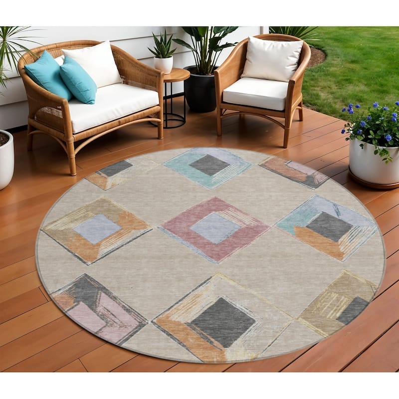 HomeRoots Geometric Transitional Rectangle Outdoor Rug - 8' Round